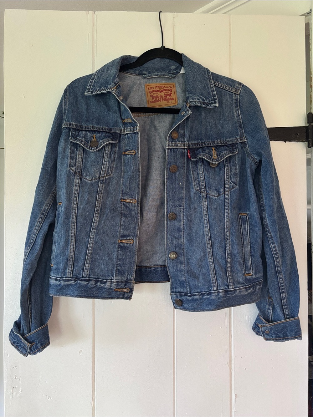 Levi's W Small Short Blue Denim Trucker Style Jean Jacket - Picture 1 of 11